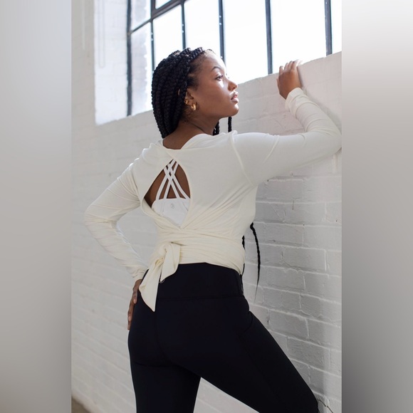 Savvi Riley Wrap Top - Picture 5 of 12